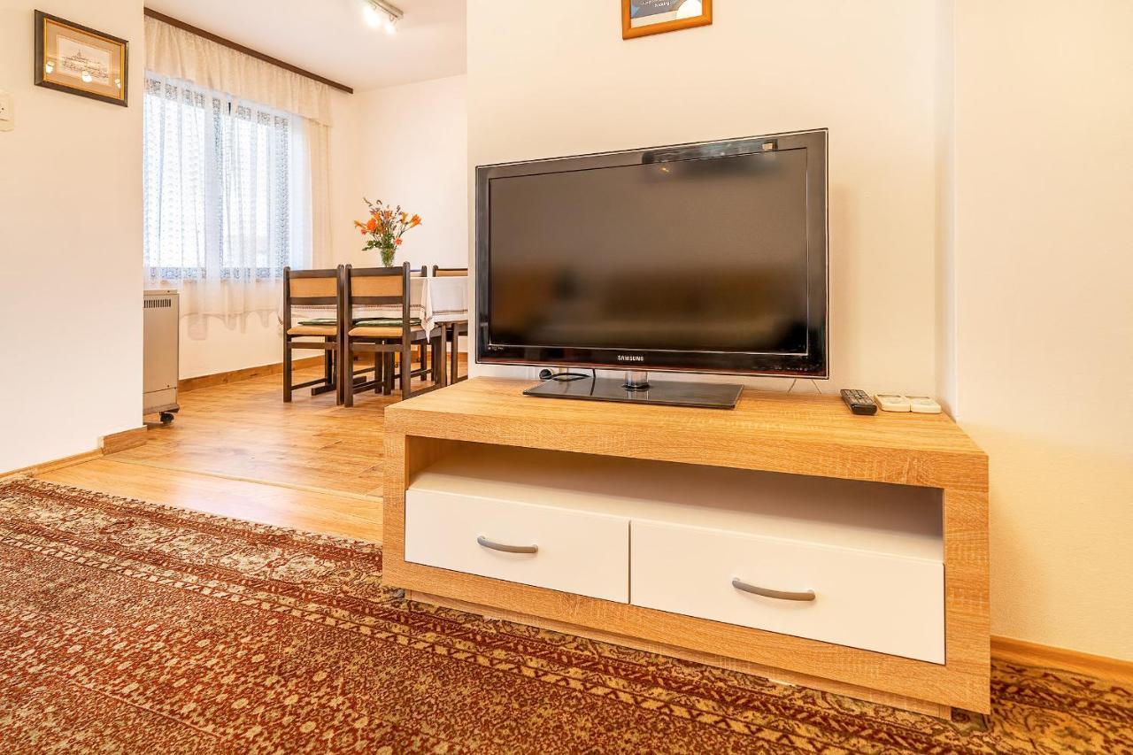 Apartments Jurina 2 Krk Town Buitenkant foto