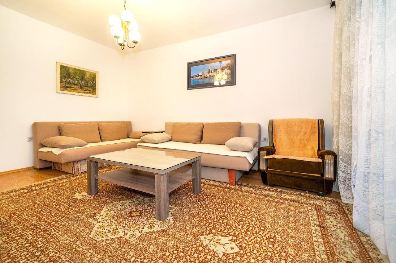 Apartments Jurina 2 Krk Town Buitenkant foto