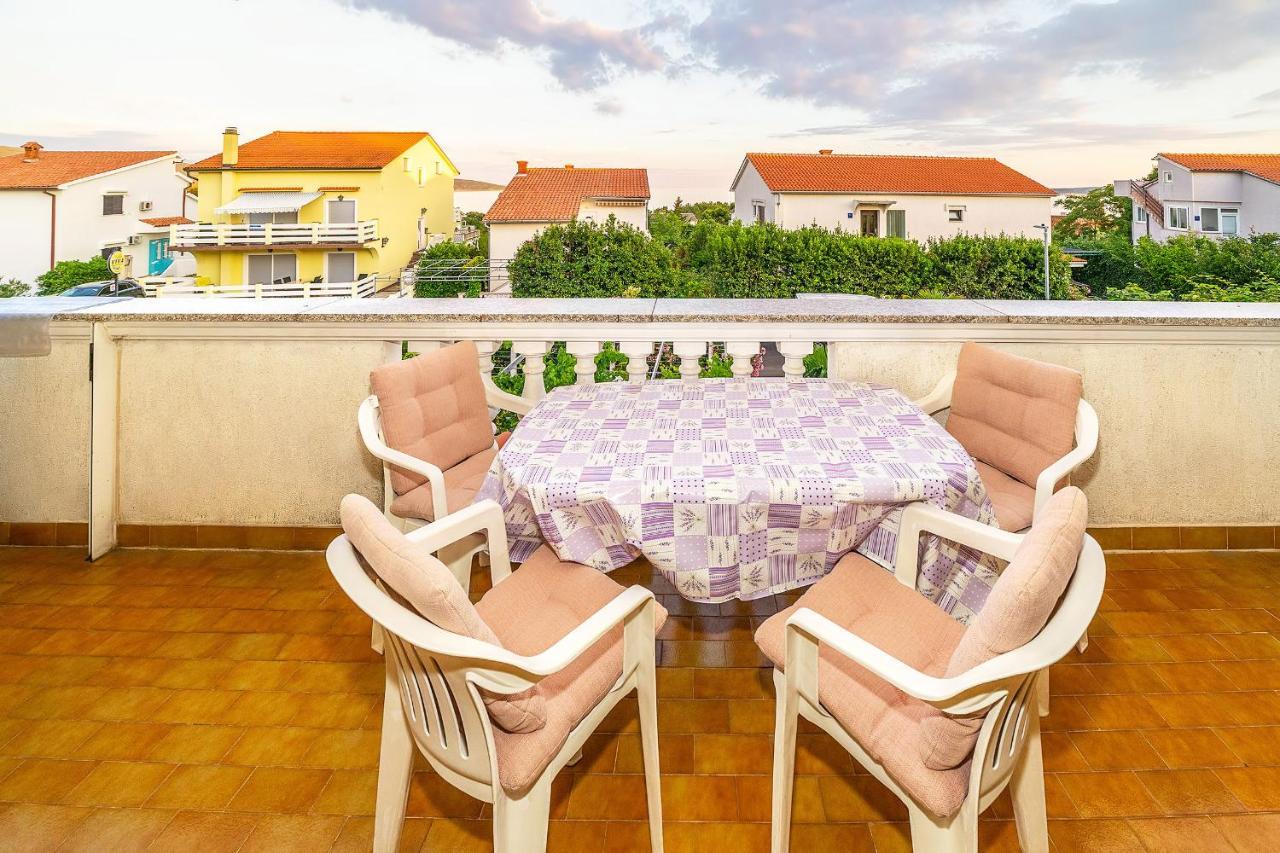Apartments Jurina 2 Krk Town Buitenkant foto