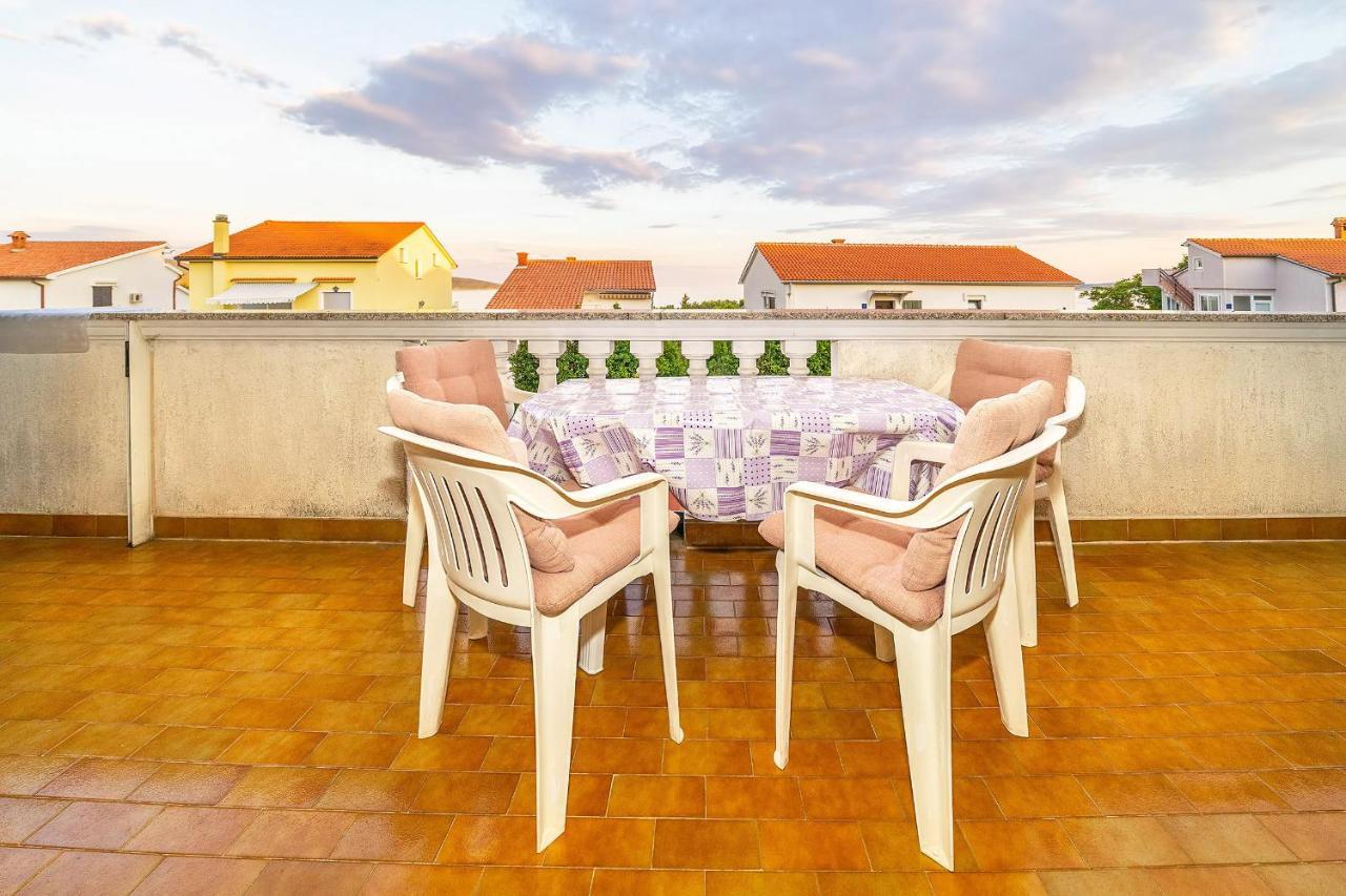 Apartments Jurina 2 Krk Town Buitenkant foto